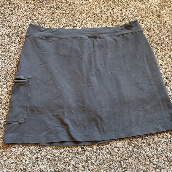 Duluth Trading Co Dresses & Skirts - Gray Duluth Trading Athletic Skirt/Skort Size 2XL